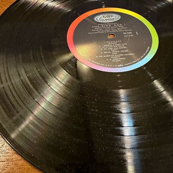 Yul Brynner The King and I signed Sound Track. 12x12 inches. Vinyl - Picture 8 of 13